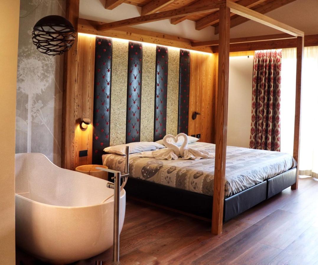 Hotel Panorama Wellness & Resort Malosco Kültér fotó