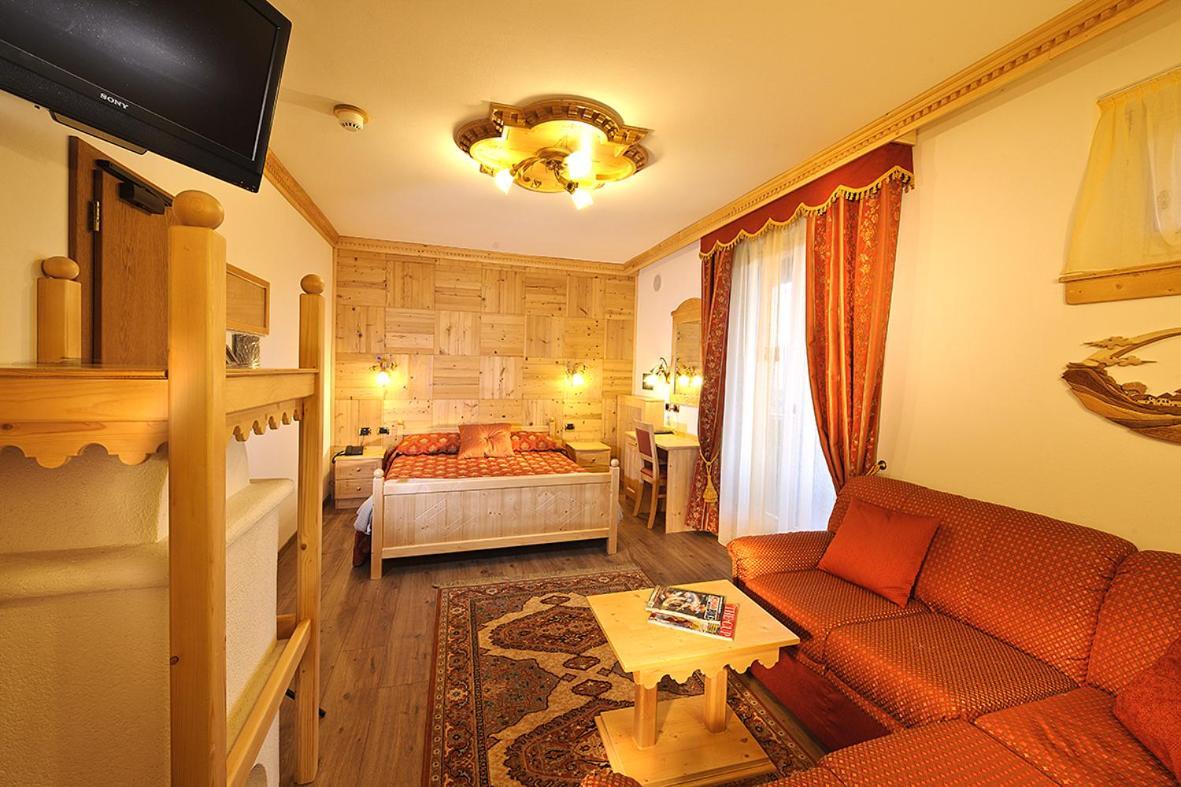 Hotel Panorama Wellness & Resort Malosco Kültér fotó