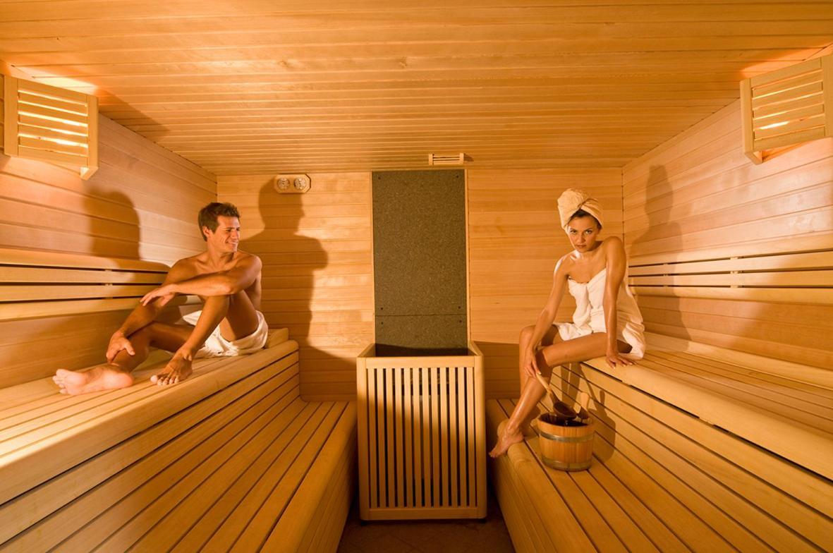 Hotel Panorama Wellness & Resort Malosco Kültér fotó