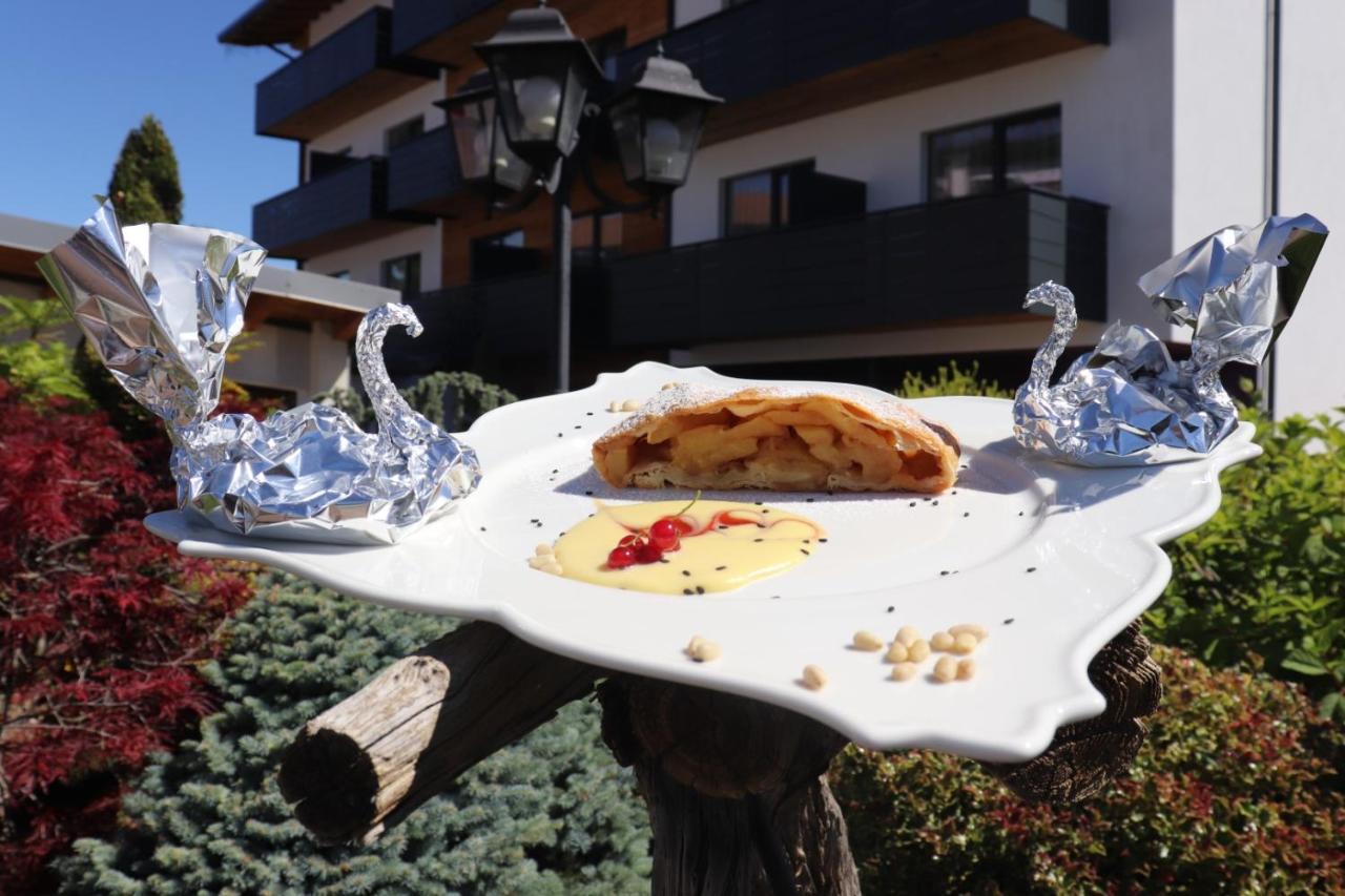 Hotel Panorama Wellness & Resort Malosco Kültér fotó